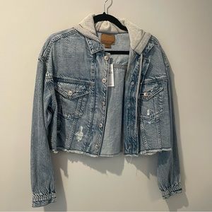 NWT | American Eagle | Distressed Jean Jacket with Hood